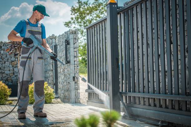 Best Gas Station Cleaning  in Allouez, WI